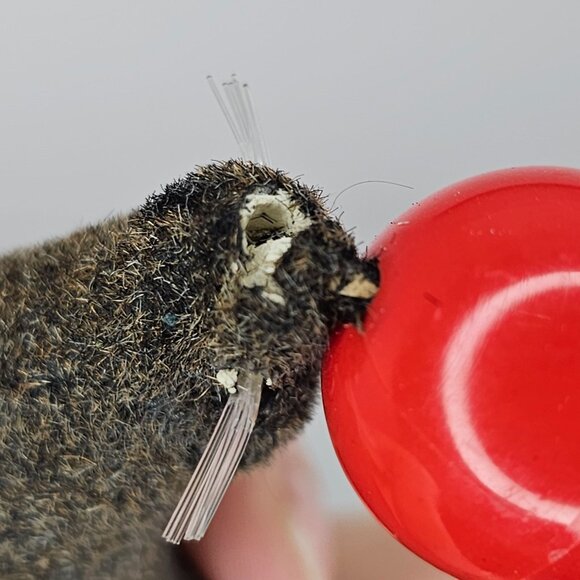 Vintage Wagner Kunstlerschutz Flocked Sea Lion Red Ball Germany Figurine FLAW - Picture 7 of 8